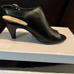 Black sling back mule shoe by Alfani.